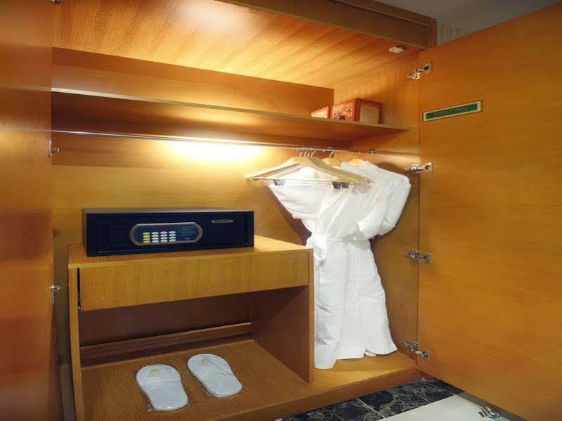 Hanting Express Sanya The First Market Branch Hotel Tam Á Ngoại thất bức ảnh